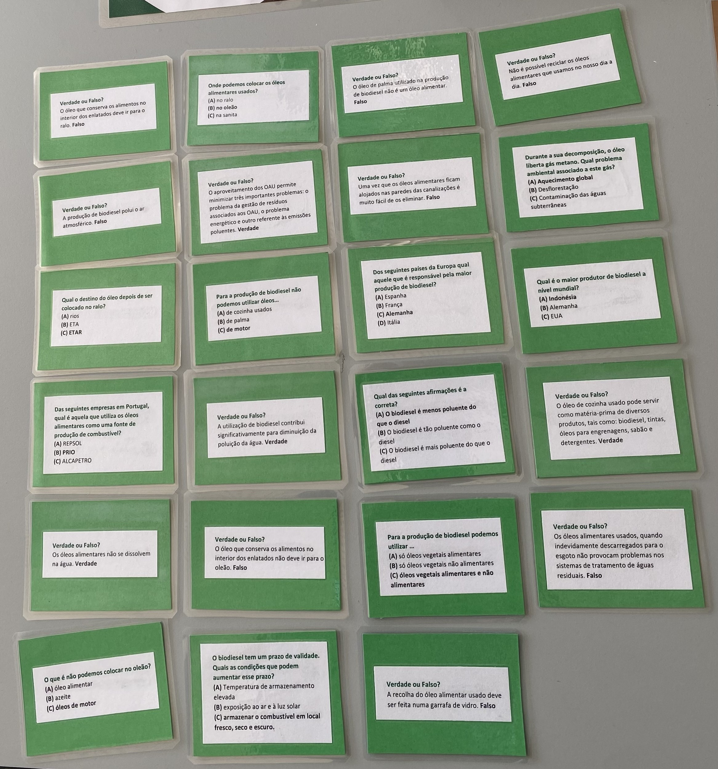 Cartas verdes - perguntas<br />
(As perguntas das casas verdes são mais fáceis do que as das cartas castanhas)